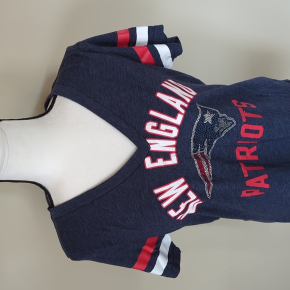 NFL Team Apparet New England Patriots Embellished V Neck Tee Shirt M Blue Red - Picture 7 of 16
